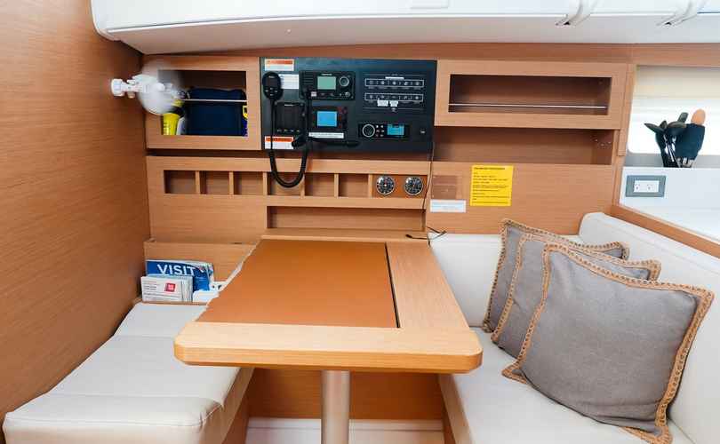 Sun Odyssey 490