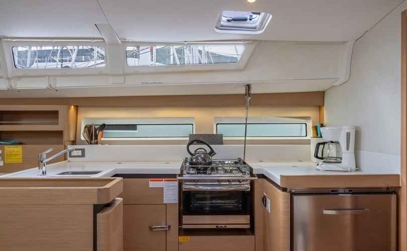 Sun Odyssey 490