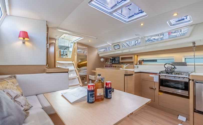 Sun Odyssey 490