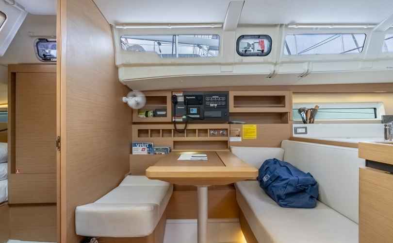 Sun Odyssey 490
