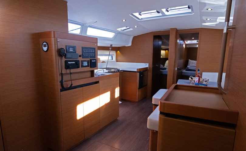 Sun Odyssey 490