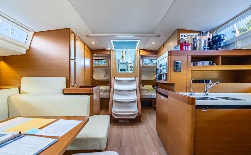 Sun Odyssey 490