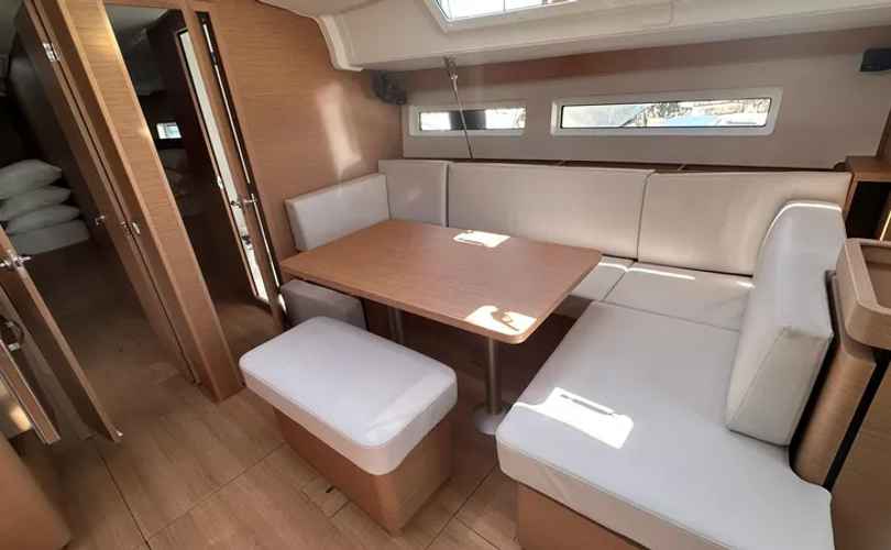 Photo Sun Odyssey 490 (2023)