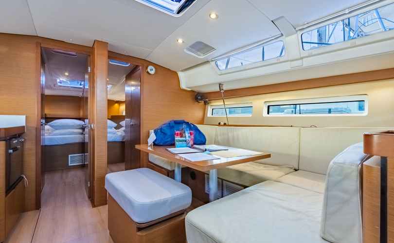 Sun Odyssey 490