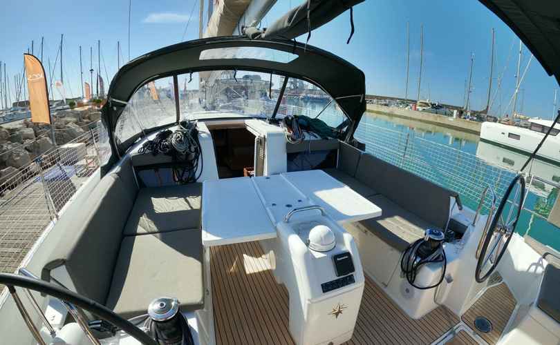 Photo Sun Odyssey 490 (2023)