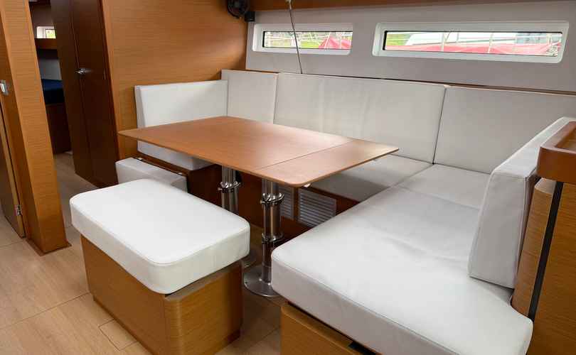 Sun Odyssey 490