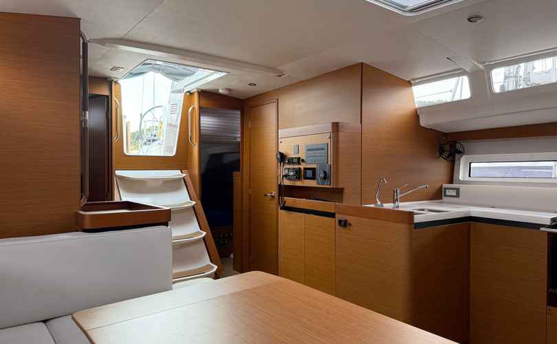 Sun Odyssey 490