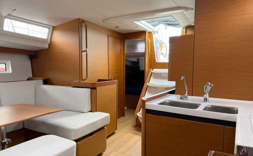 Sun Odyssey 490