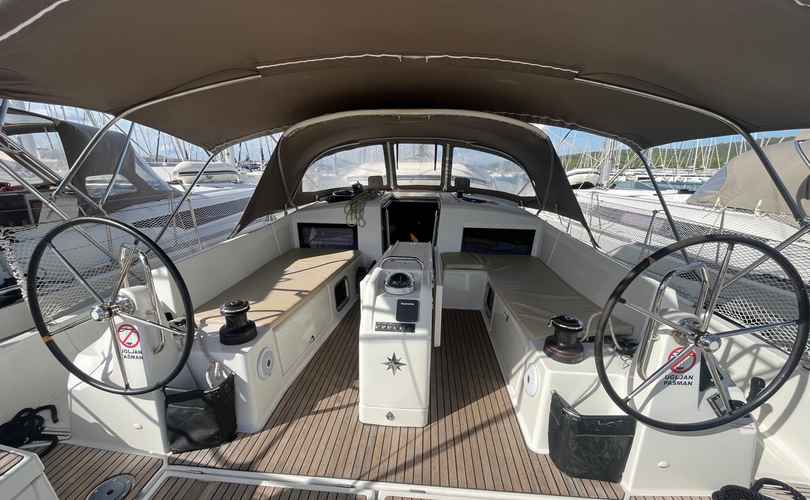 Sun Odyssey 490