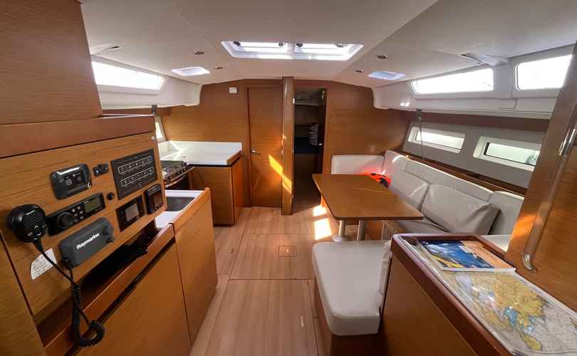 Sun Odyssey 490
