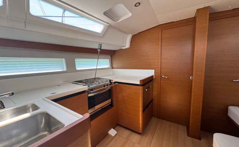 Sun Odyssey 490