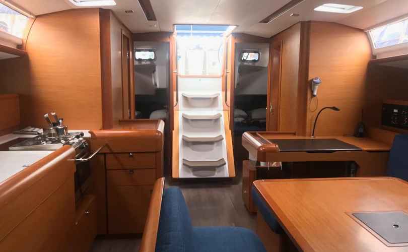 Sun Odyssey 519