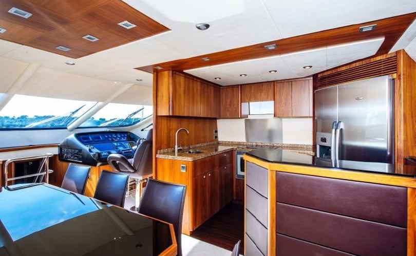 Photo Predator 74 (2011)