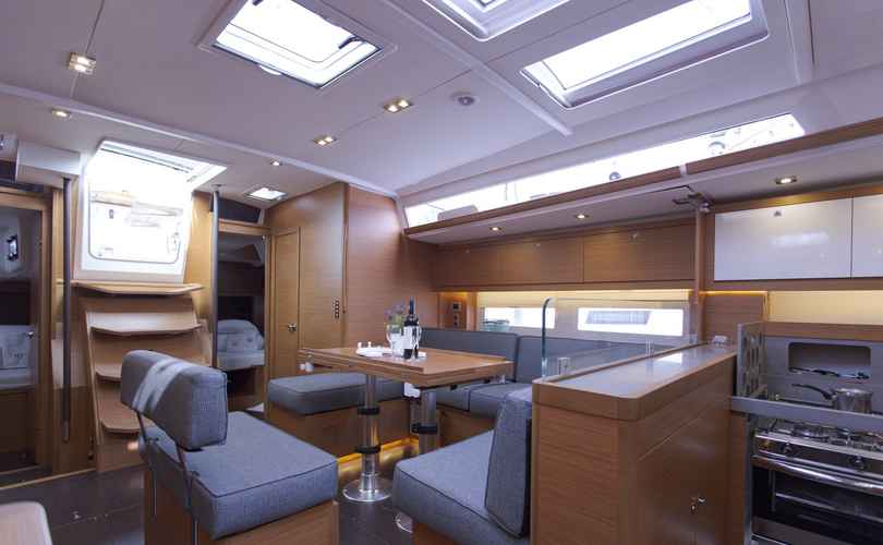 Dufour 530