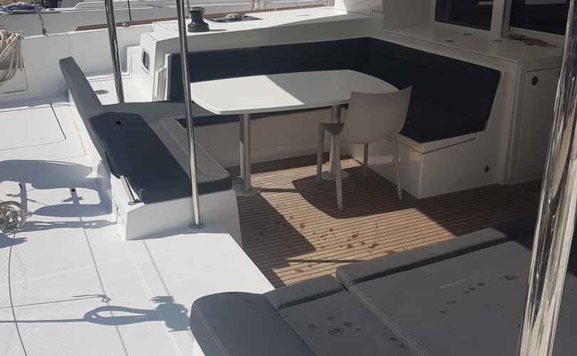 Lagoon 450 SporTop