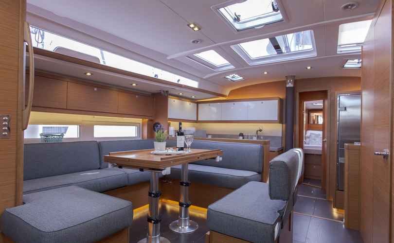 Dufour 530