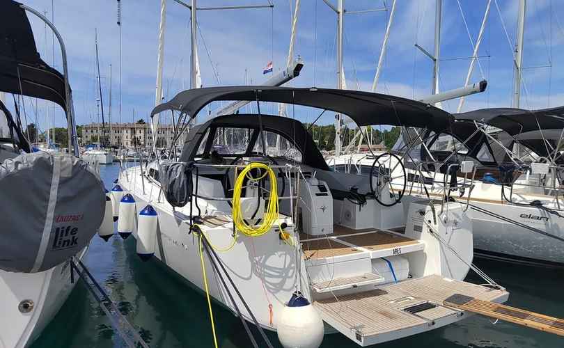 Sun Odyssey 440