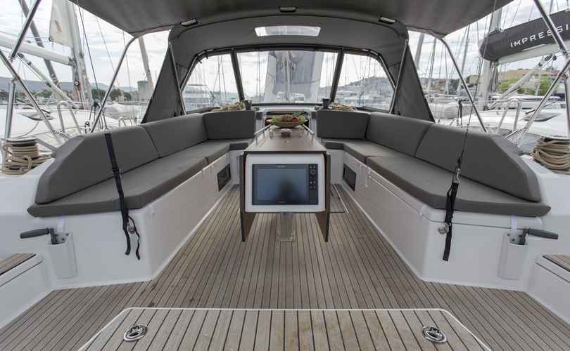 Dufour 530