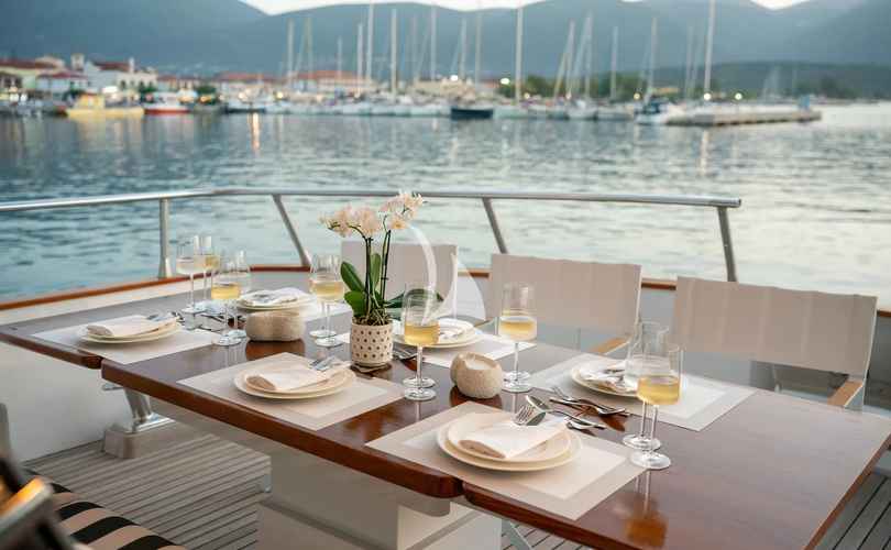 Photo Cantieri 24m (1994)