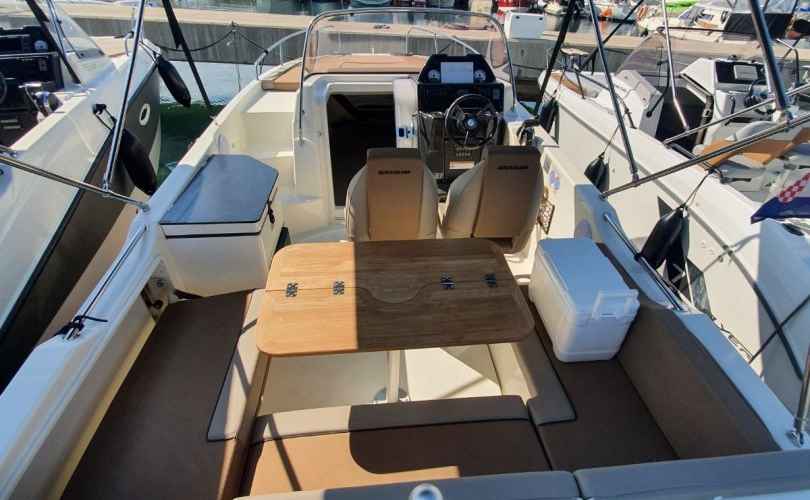 Photo Activ 755 Sundeck (2022)