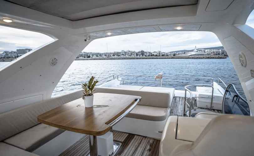 Photo Azimut 64 Fly (2013)