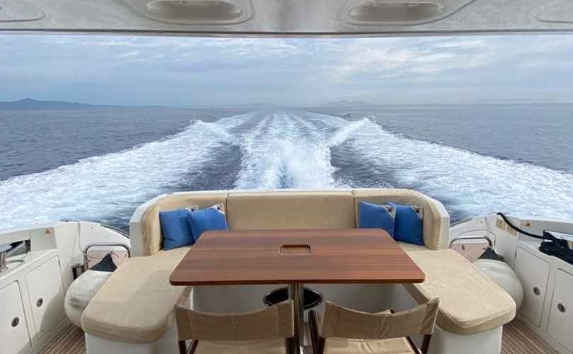 Photo Azimut 64 Fly (2013)