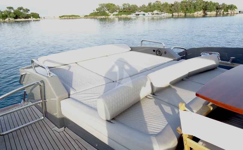 Photo Azimut 86S (2005)