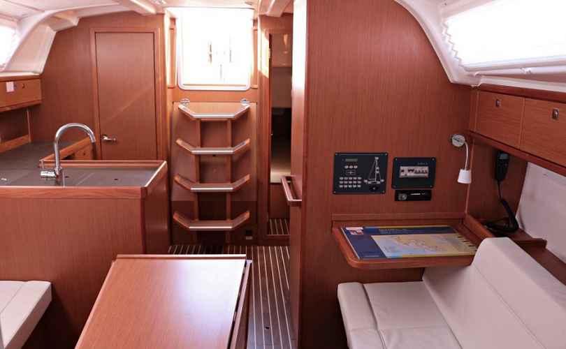 Bavaria Cruiser 37