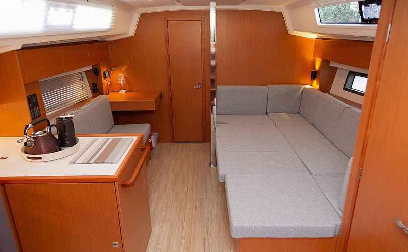 Photo Bavaria C42 (2022)