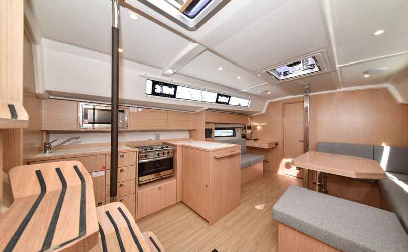 Photo Bavaria C42 (2023)