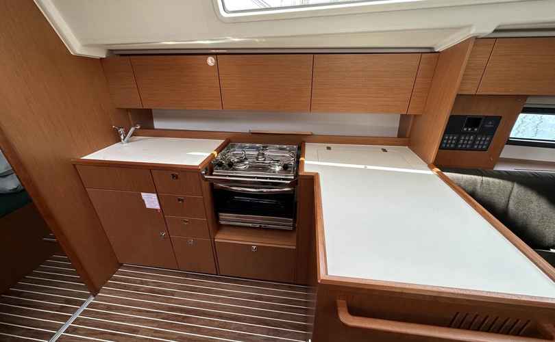 Photo Bavaria C42 (2023)
