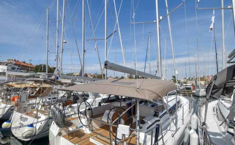 Photo Bavaria C42 (2023)