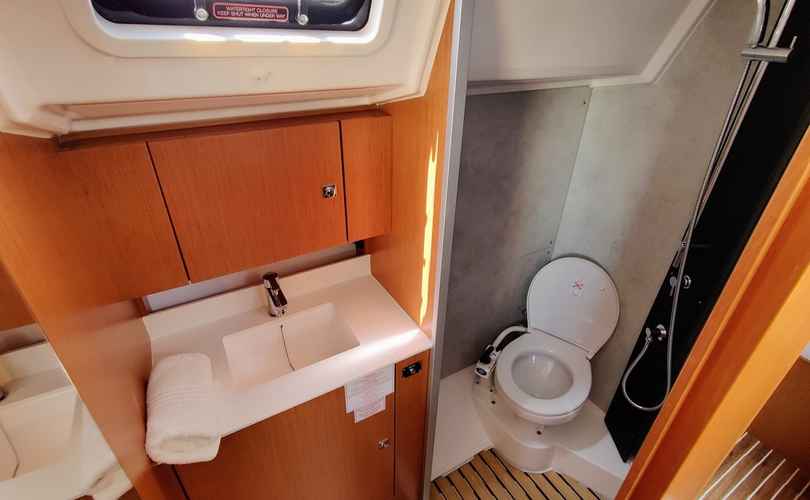 Photo Bavaria C42 (2023)