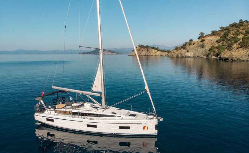 Photo Bavaria C42 (2021)