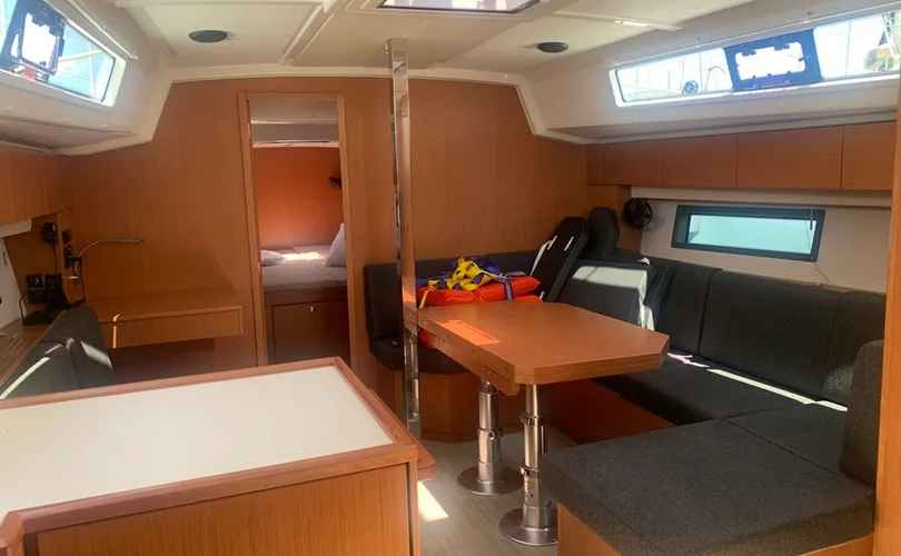 Photo Bavaria C42 (2024)