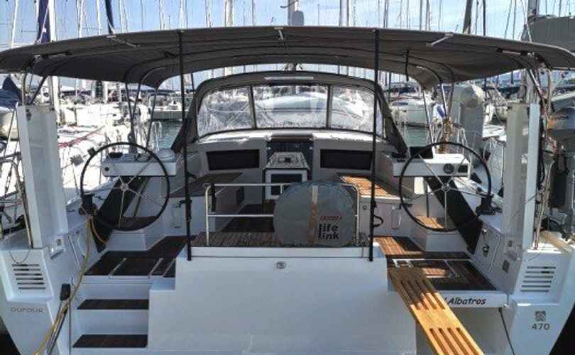 Dufour 470