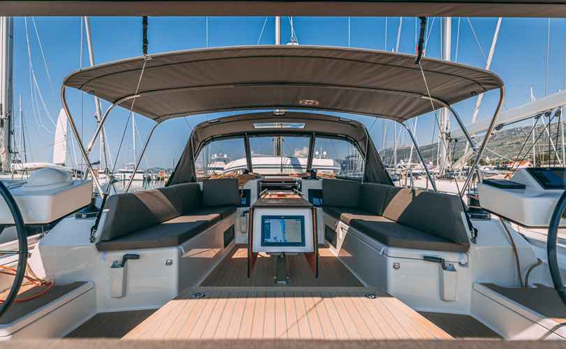 Dufour 470