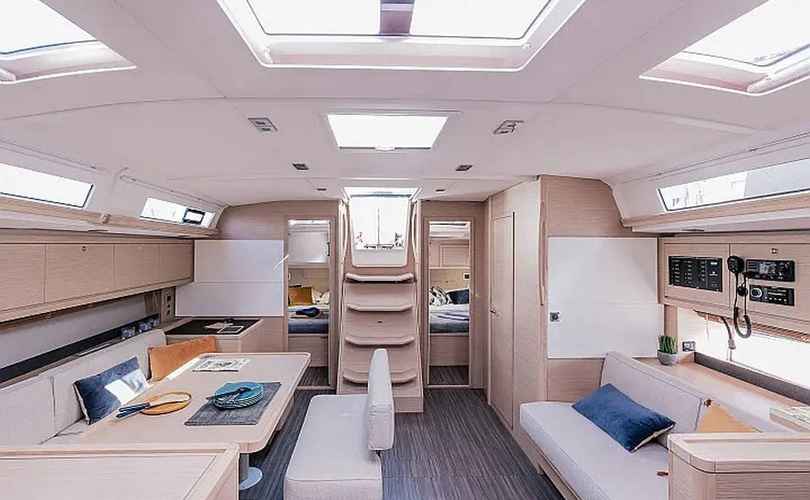 Dufour 470