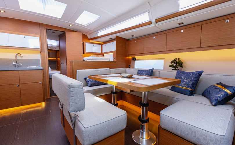 Dufour 470