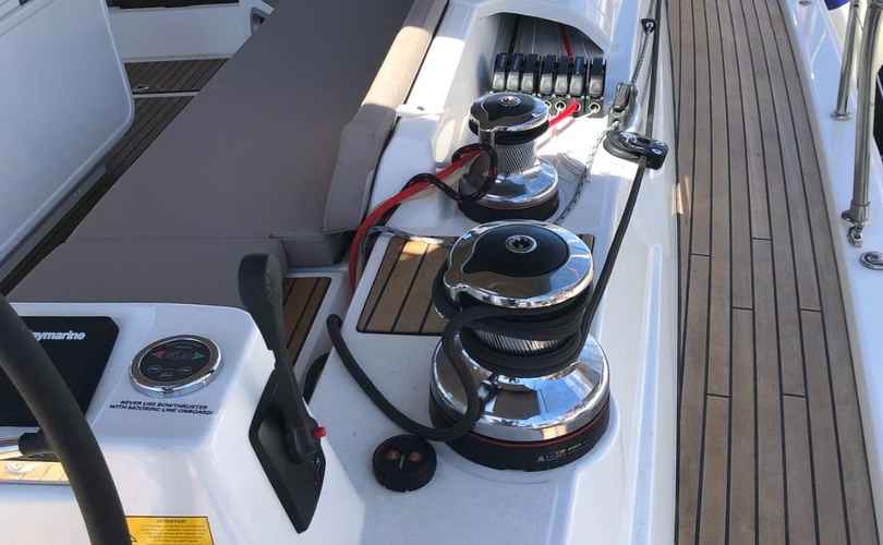 Jeanneau 54