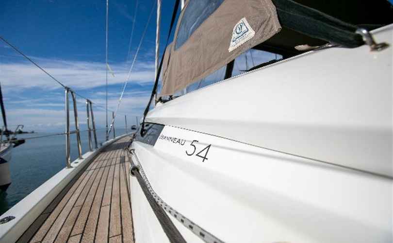 Jeanneau 54