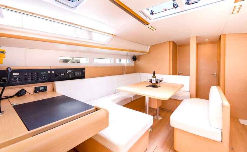 Jeanneau 54