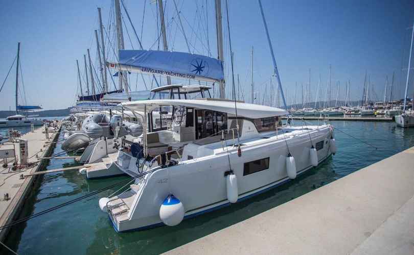 Lagoon 42