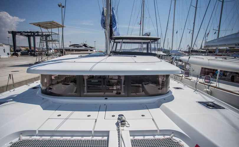 Lagoon 42