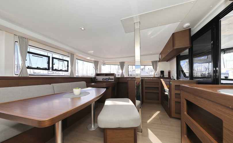 Lagoon 42