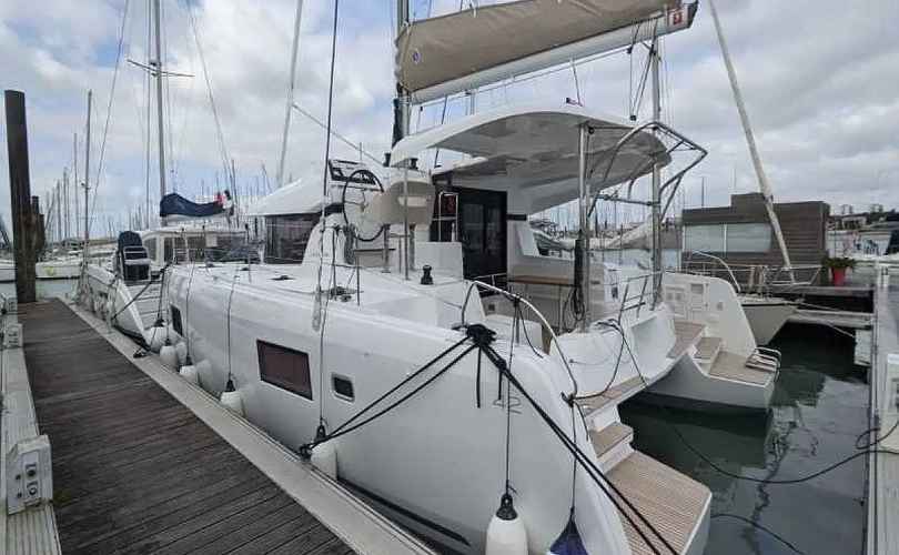 Lagoon 42