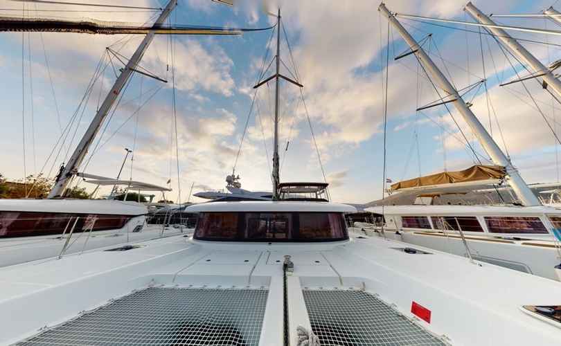 Lagoon 42