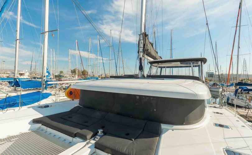 Lagoon 42