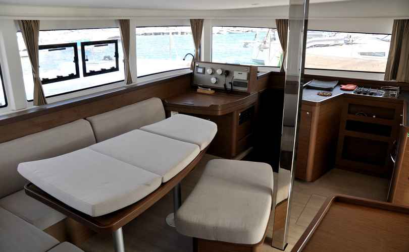 Lagoon 42