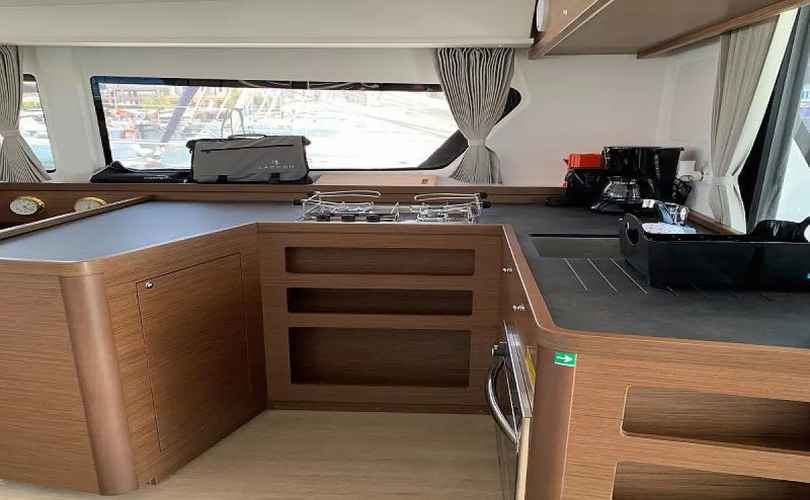 Lagoon 42